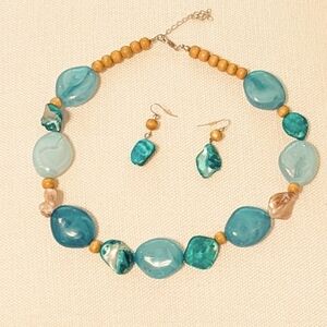 Teal Stone and Shell Beaded Necklace and Earring Set